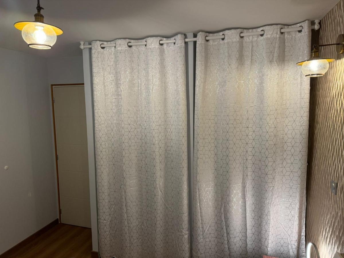 Chambre Privee/Climatisee+Tv /Petit Dejeuner Inclu/Tout Confort 느베르 외부 사진